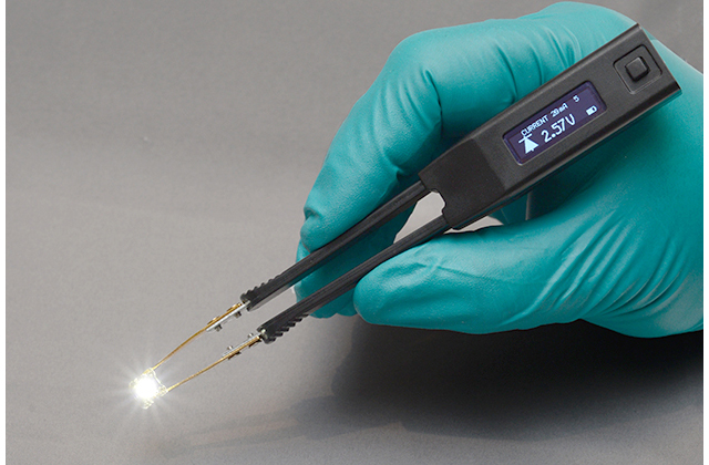 Тестер светодиодов Smart Tweezers ST52L "ИСКРА"